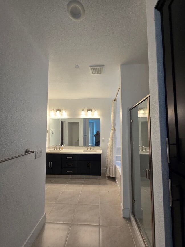 Building Photo - 3748 Tate St