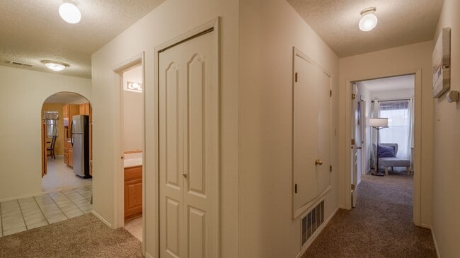 Building Photo - FULLY Furnished Rio Rancho Home, Utilities...