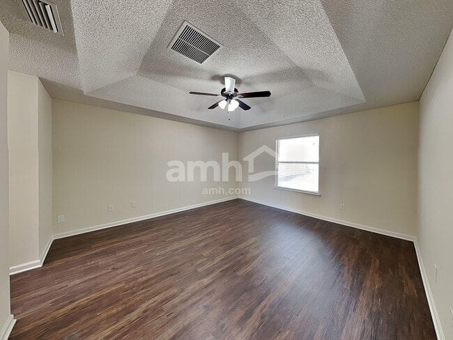 Building Photo - 2952 Majestic Oaks Ln