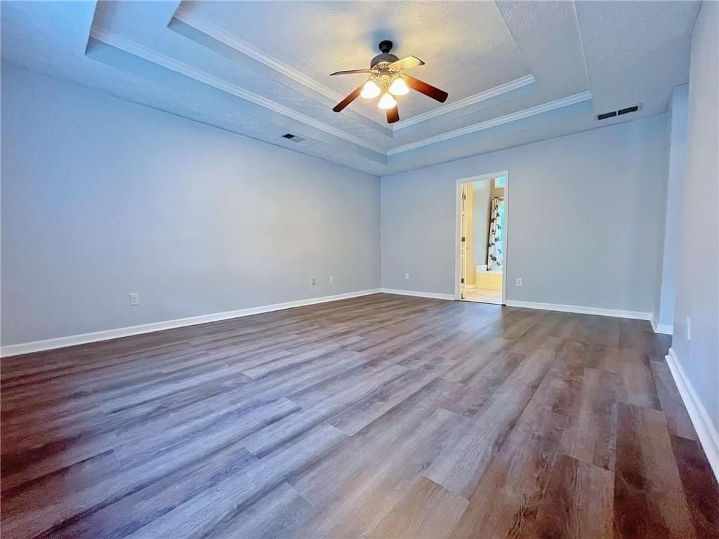 Building Photo - 3060 Oak Meadow Dr
