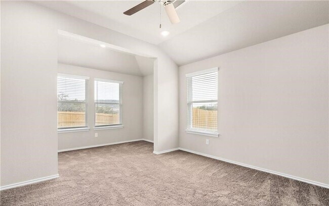 Building Photo - Beautiful Like New Home in Copperas Cove w...