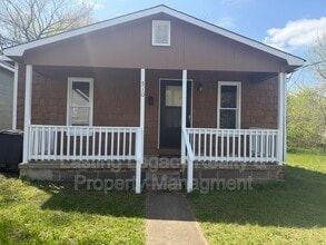 Building Photo - 510 Alexander St