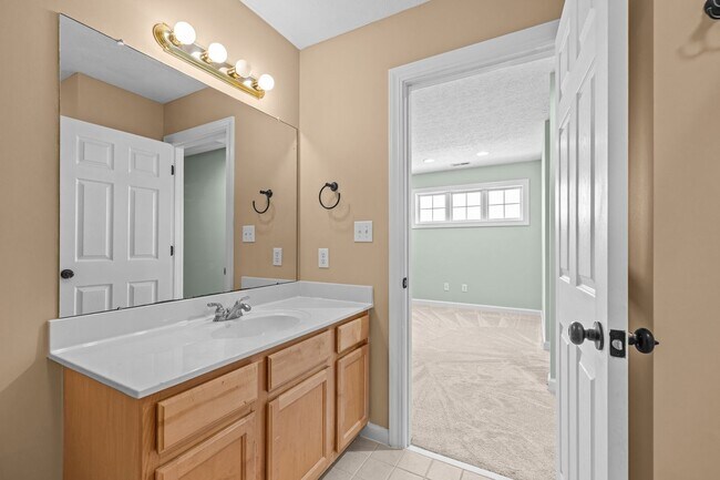 Building Photo - 212 Carefree Ln