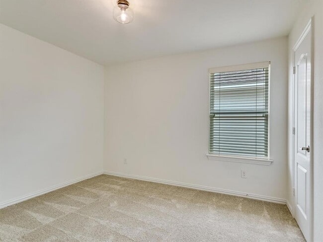 Building Photo - 736 Bonnet Blvd