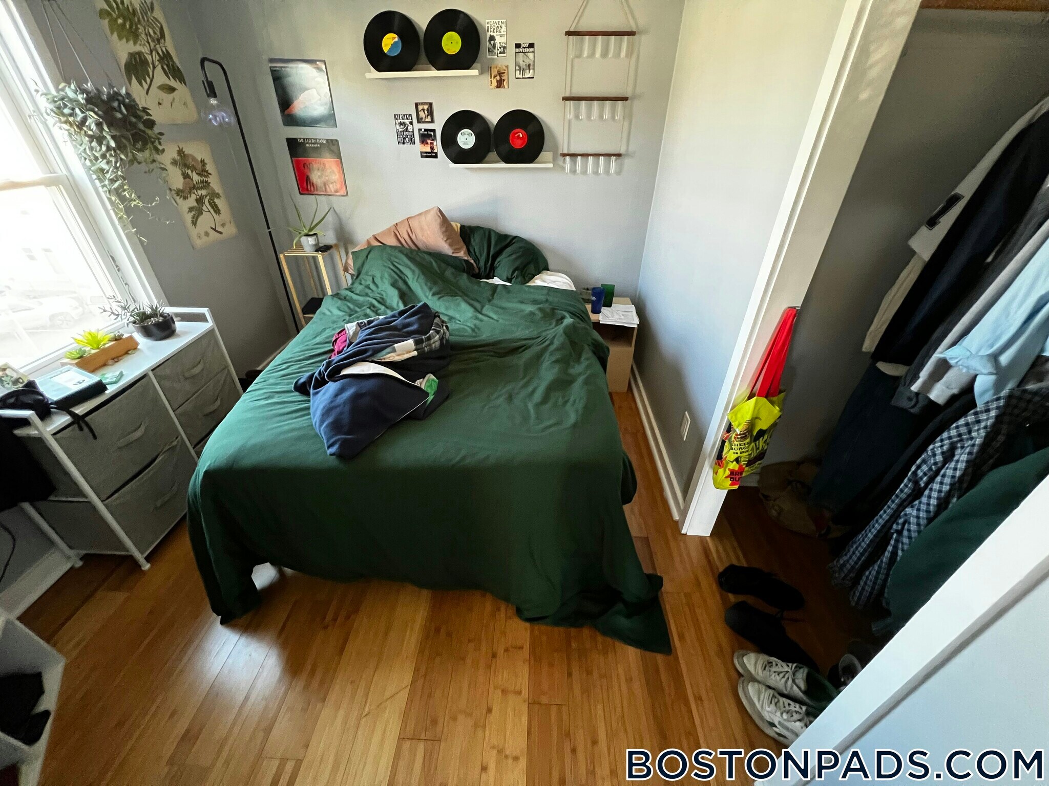 Building Photo - 525 E 3rd St