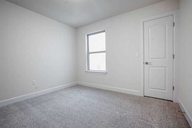 Building Photo - 8612 Cumbrae Ln