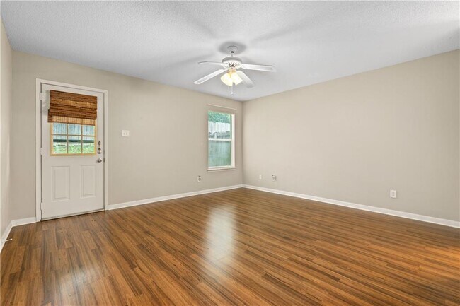 Building Photo - 3505 Pepper Ridge Dr