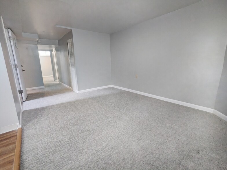 Building Photo - 4017 Osceola St