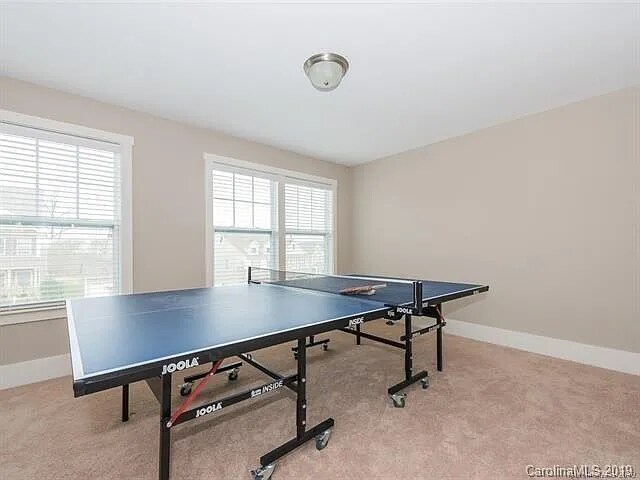 Building Photo - 646 Dewey Ct