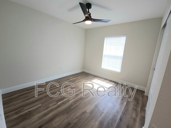 Building Photo - 6551 Hemlock Rd