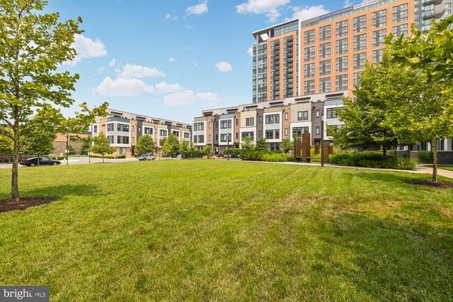 Building Photo - 162 Ike Dr