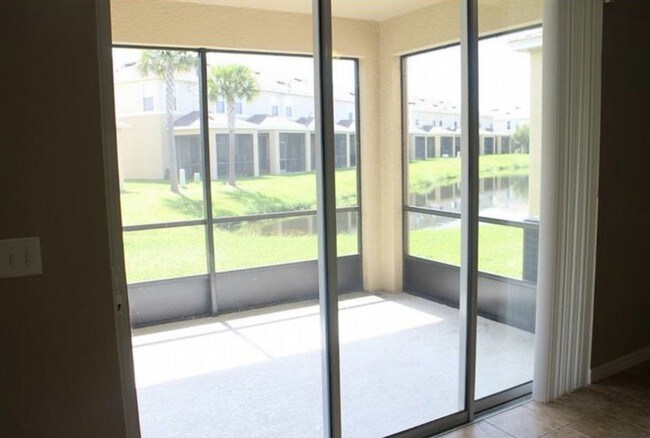 Building Photo - Beautiful 3/2/1 Townhome in Sawgrass Village