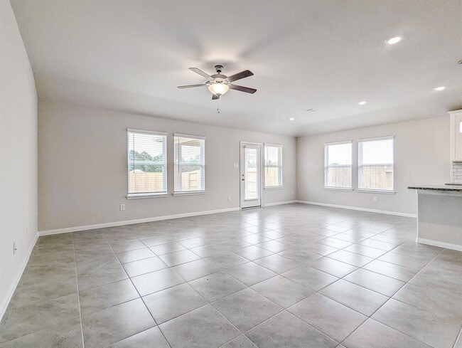 Building Photo - 2023 Stella Pne Dr