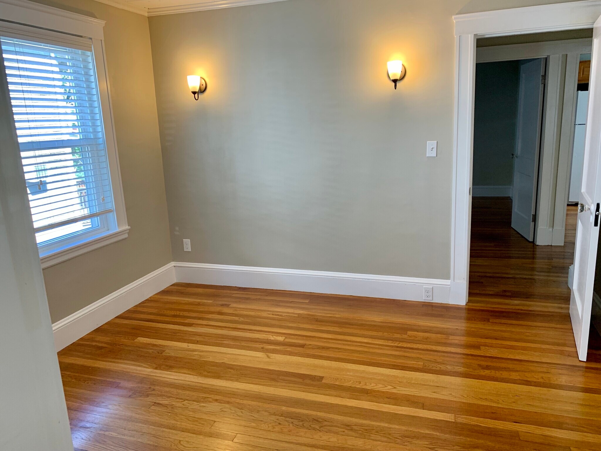 1st floor bedroom - 16 Appleton Place