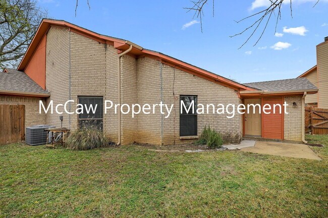 Building Photo - 1414 White Way