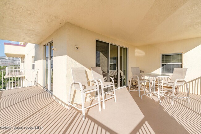 Building Photo - 8961 Lake Dr