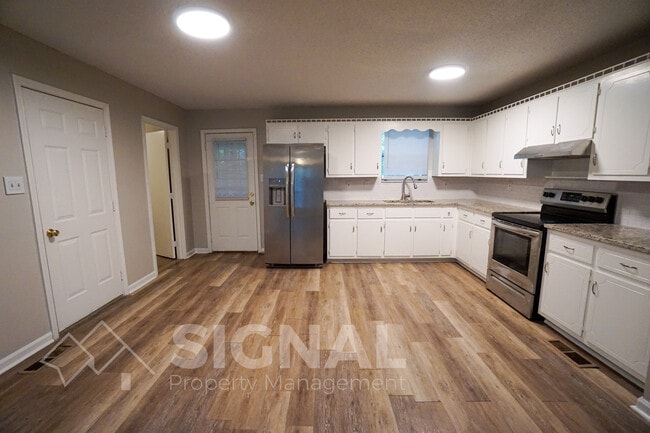 Building Photo - 1312 Winola Ln