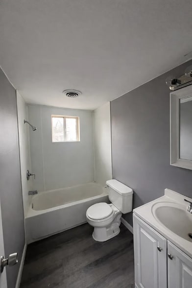 Building Photo - 3643 Elsa Ave