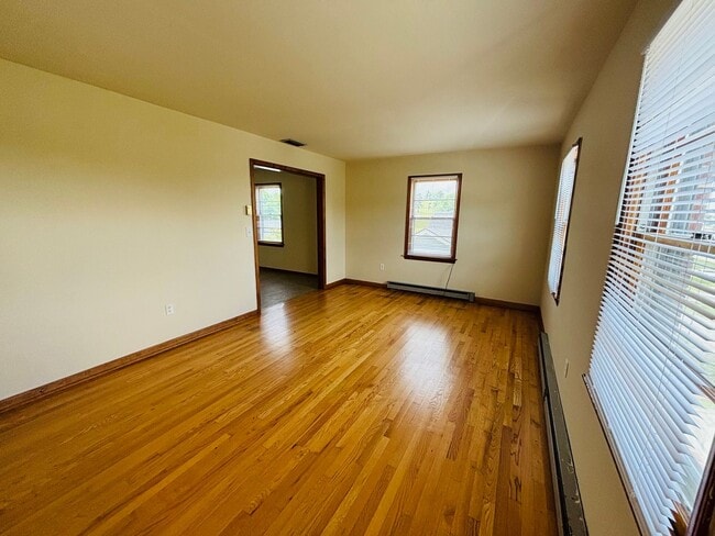 Building Photo - 575 Quesenberry St