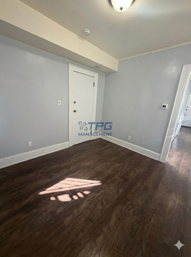 Building Photo - 134 Dewey St