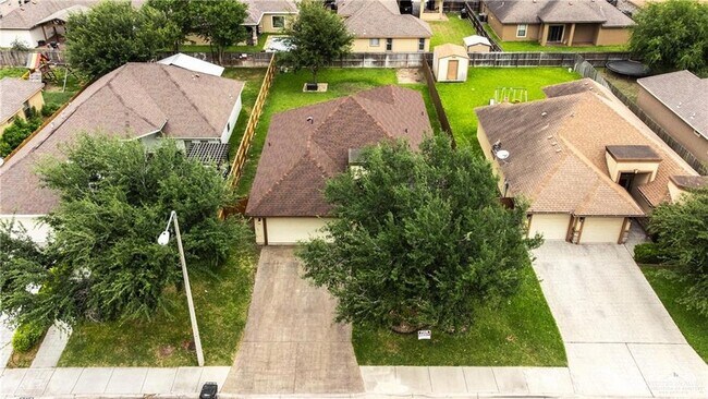 Building Photo - 4616 Xanthisma Ave W