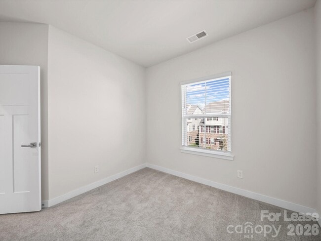 Building Photo - 9922 Oaklawn Blvd NW