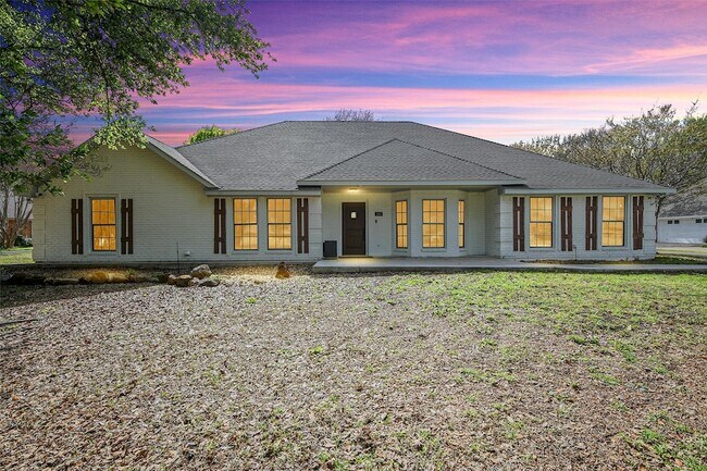 Building Photo - 303 Riva Ridge