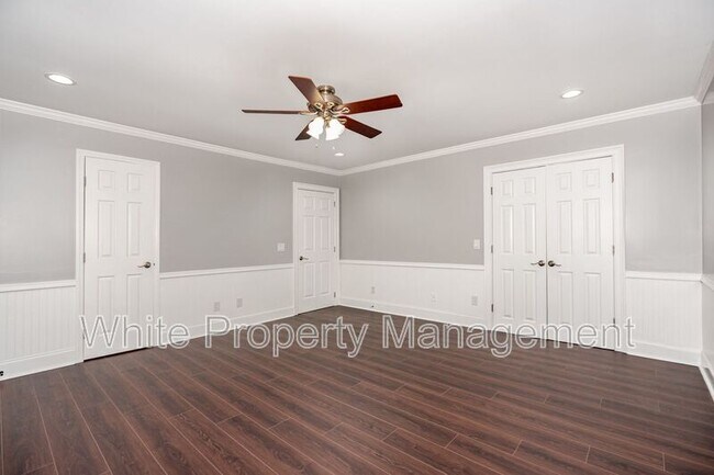 Building Photo - 6121 Dovefield Rd
