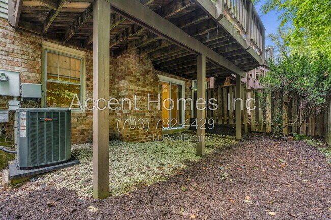 Building Photo - 7867 Painted Daisy Dr