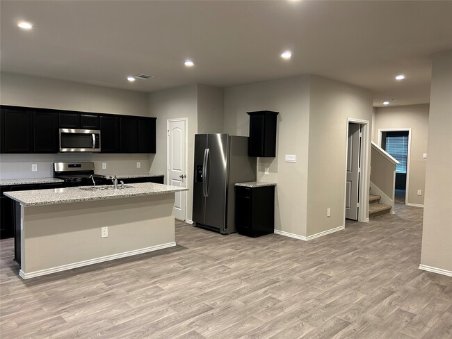 Building Photo - 40434 Gdn Hts Ln