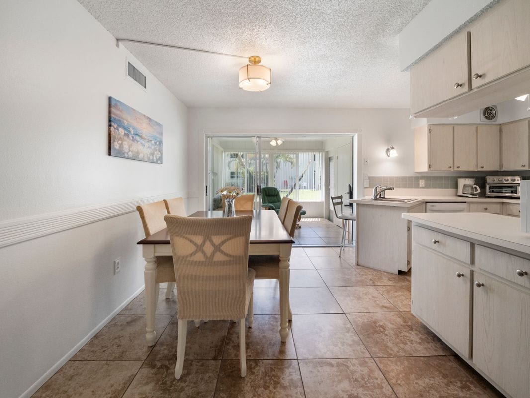 Building Photo - 7400 College Pkwy