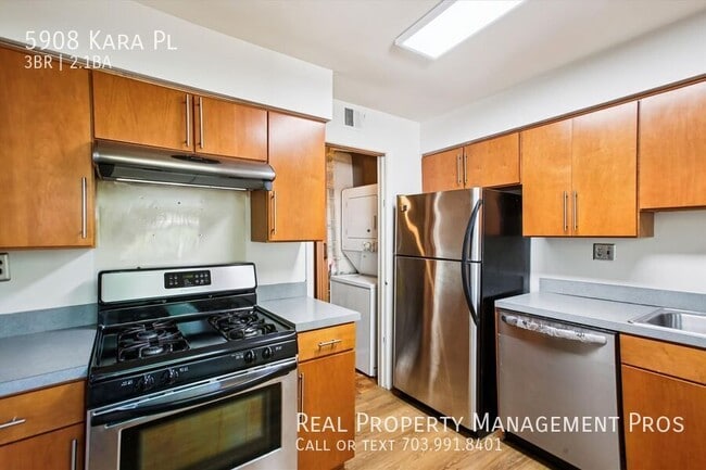 Building Photo - 5908 Kara Pl