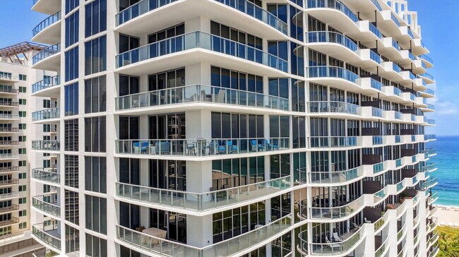 Building Photo - 3100 N Ocean Dr