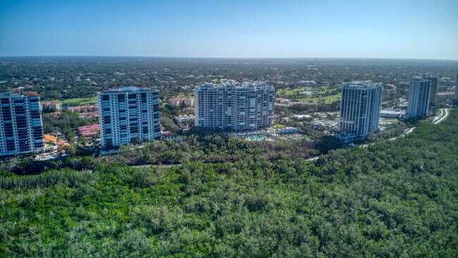 Building Photo - 7008 Pelican Bay Blvd