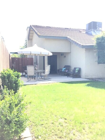 Building Photo - 1555 Morgan Dr