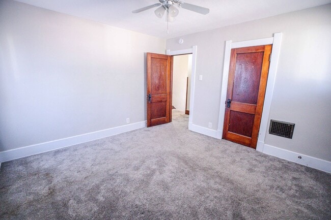 Building Photo - Spacious and Beautidul Four Bedroom Home!