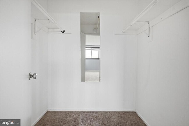 Building Photo - 5911 Edsall Rd