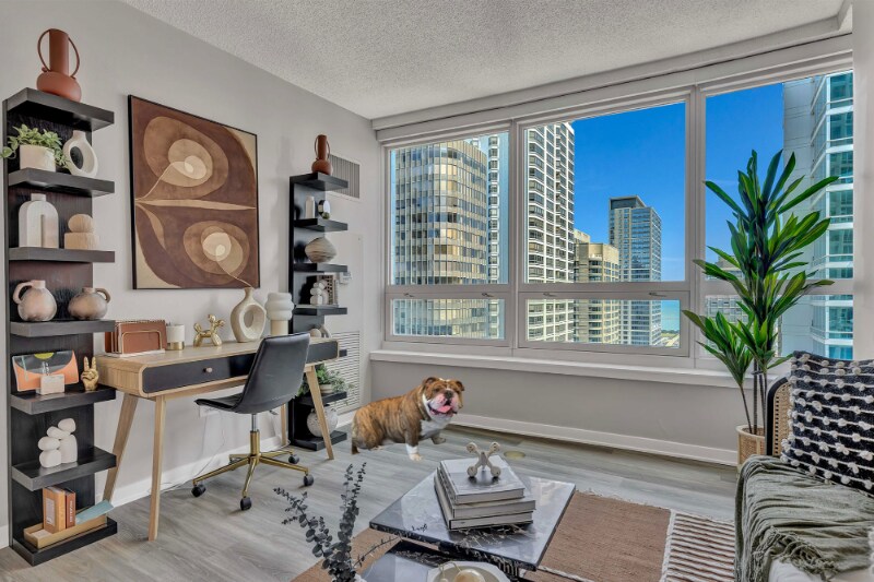 Building Photo - 331 E Ohio St