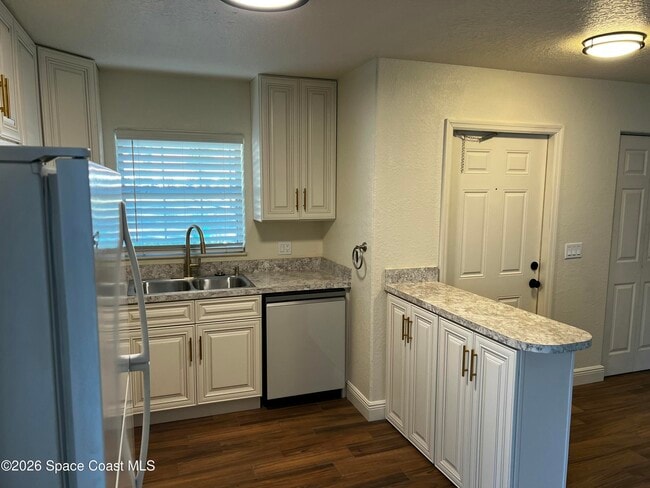 Building Photo - 1914 Fletcher St