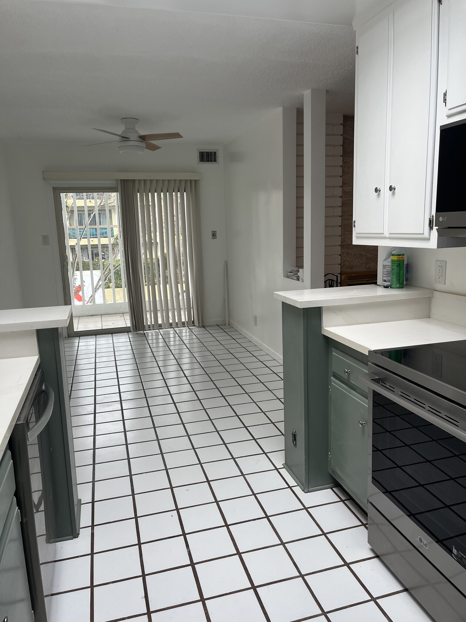 Building Photo - 8056 Redlands St