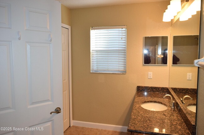 Building Photo - 719 Samuel Chase Ln