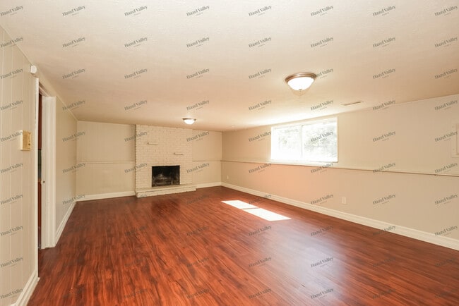 Building Photo - 26917 Sweetbriar Dr