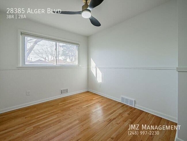 Building Photo - 28385 Alger St