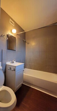 Building Photo - 7301 Jensen Dr