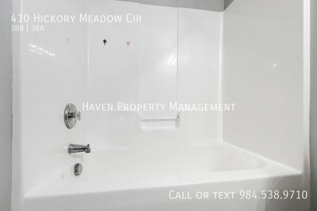 Building Photo - 410 Hickory Meadow Cir