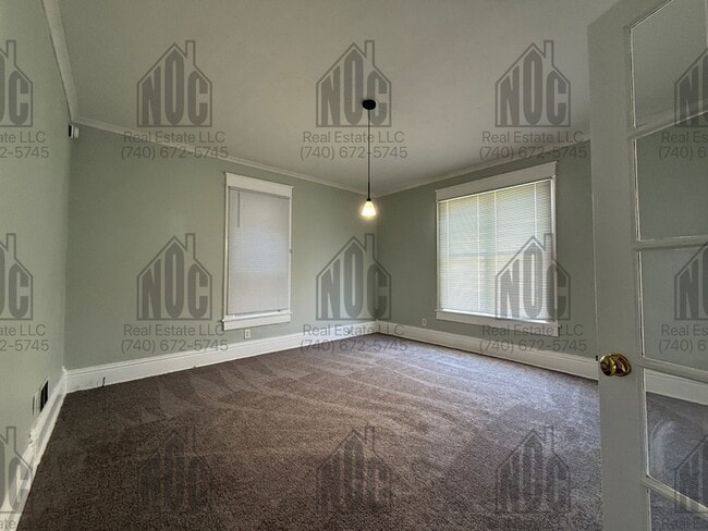 Building Photo - 726 E Main St