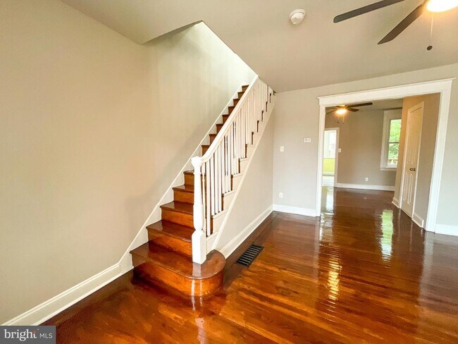 Building Photo - 6818 Wyncote Ave