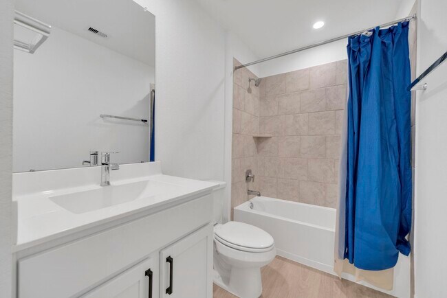 Building Photo - 31855 Hallington Hl Ln