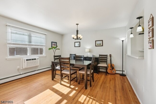 Building Photo - 421 Bloomfield Ave