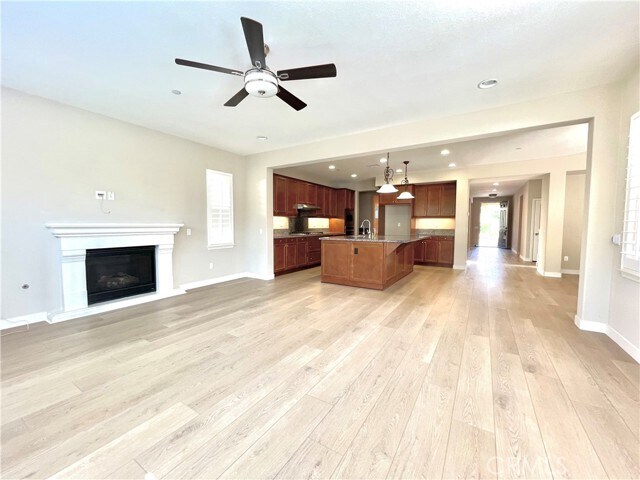 Building Photo - 6430 Sheffield St